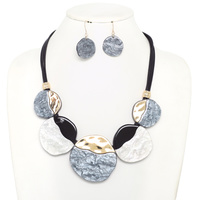 OVAL EPOXY STONE BIB NECKLACE SET