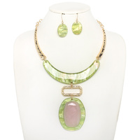 ACRYLIC GEOMETRIC STATEMENT NECKLACE SET