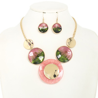 ACRYLIC METAL ROUND DISC NECKLACE SET