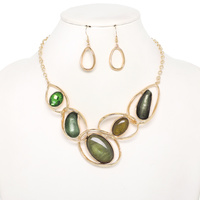 AMORPHOUS EPOXY STONE NECKLACE SET