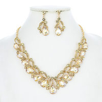 CRYSTAL RHINESTONE V SHAPE NECKLACE SET