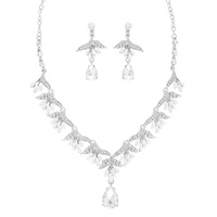 FLORAL PEARL CRYSTAL TEARDROP NECKLACE SET