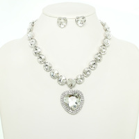 CRYSTAL HEART PENDANT NECKLACE SET